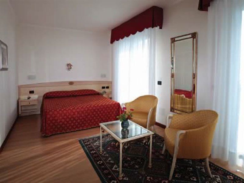 Hotel Helios Lido di Jesolo Eksteriør billede